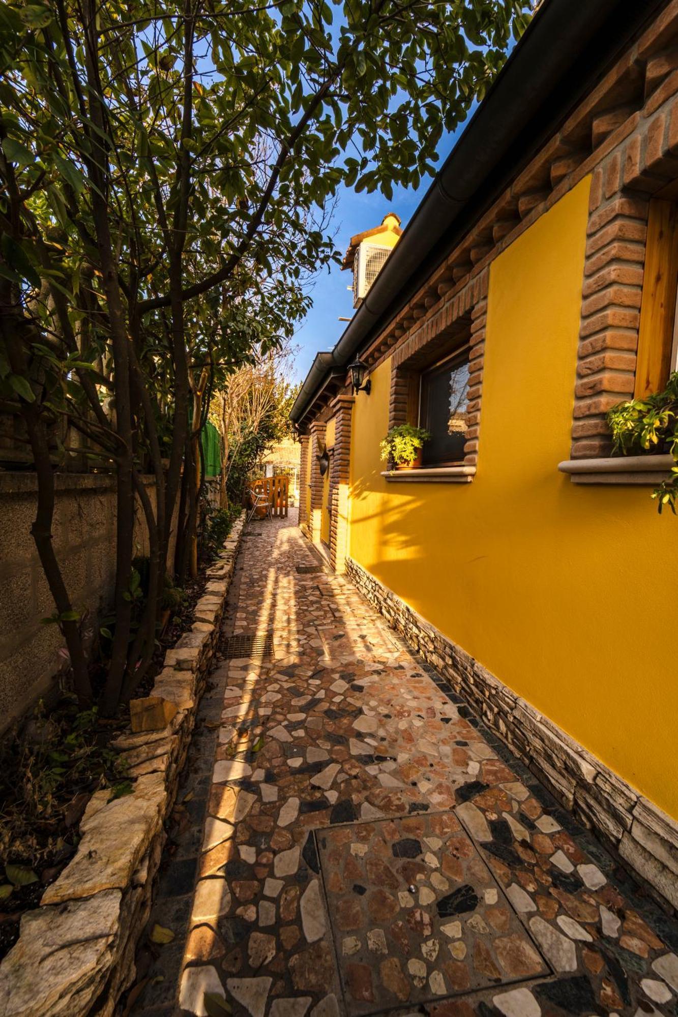 La Loggia Bed & Breakfast Comacchio Exterior photo